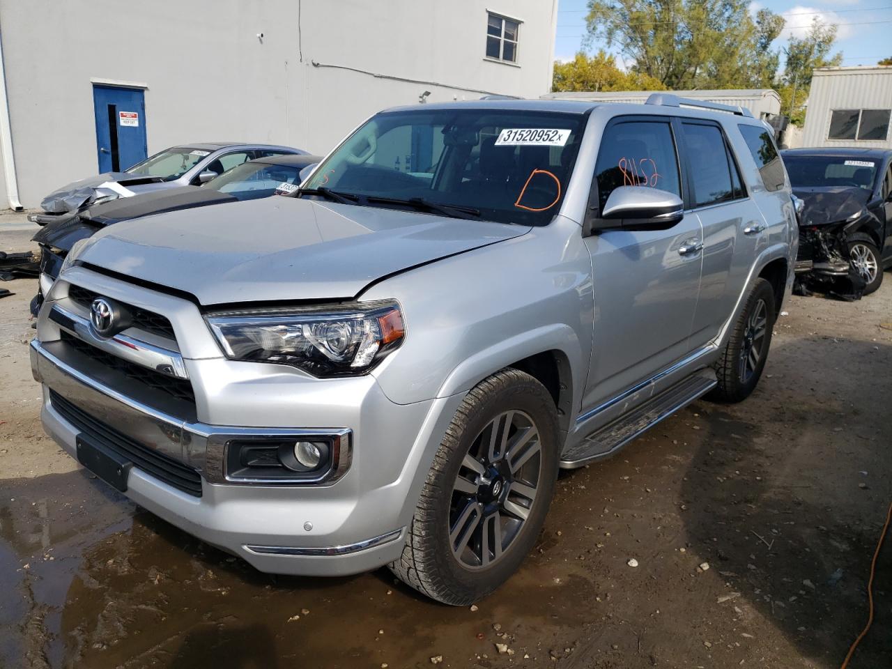 Photo 2 from auction – 2015 TOYOTA 4RUNNER SR with VIN JTEZU5JR8F5088146