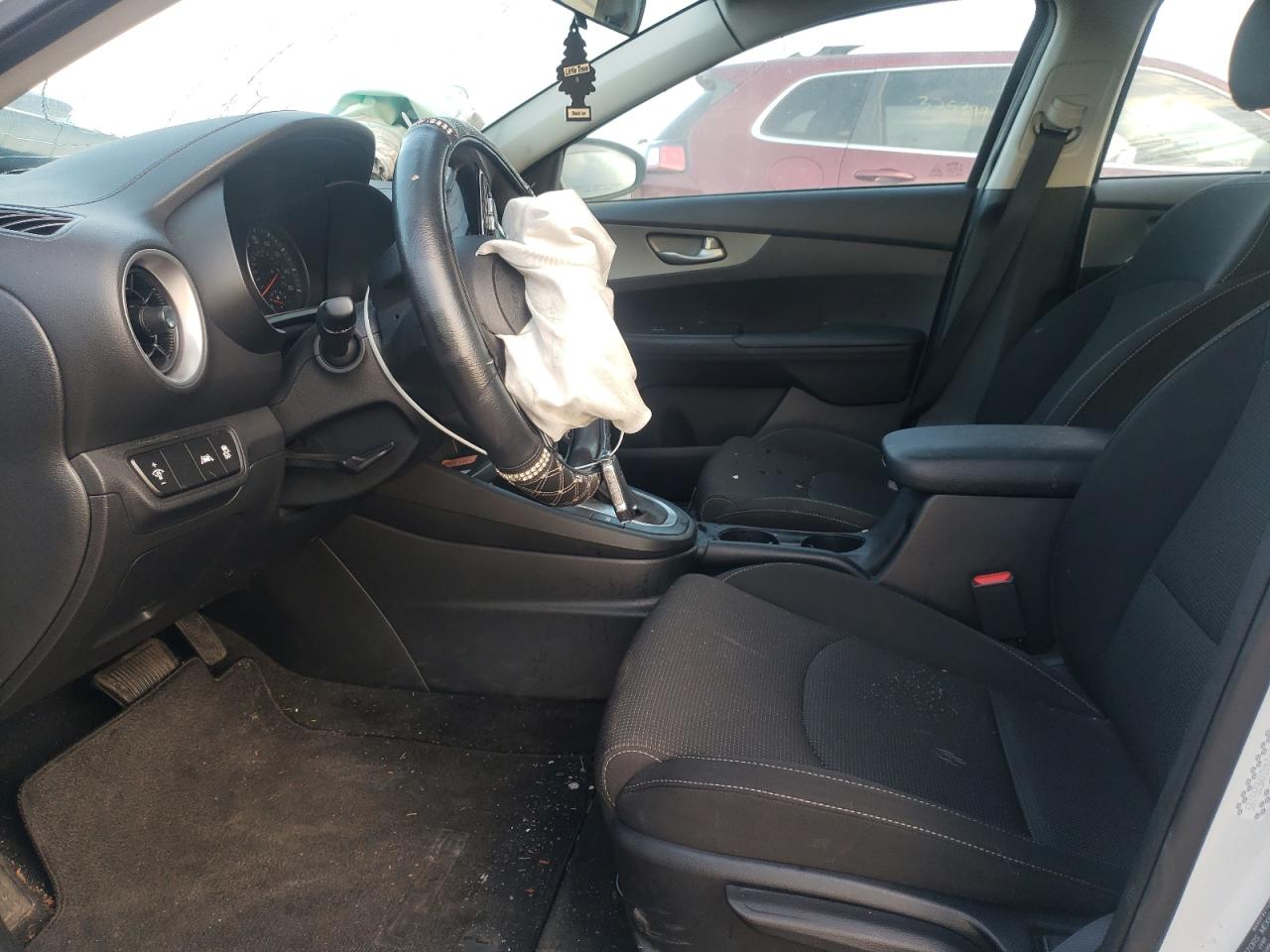 Photo 5 from auction – 2021 KIA FORTE FE with VIN 3KPF24ADXME296185
