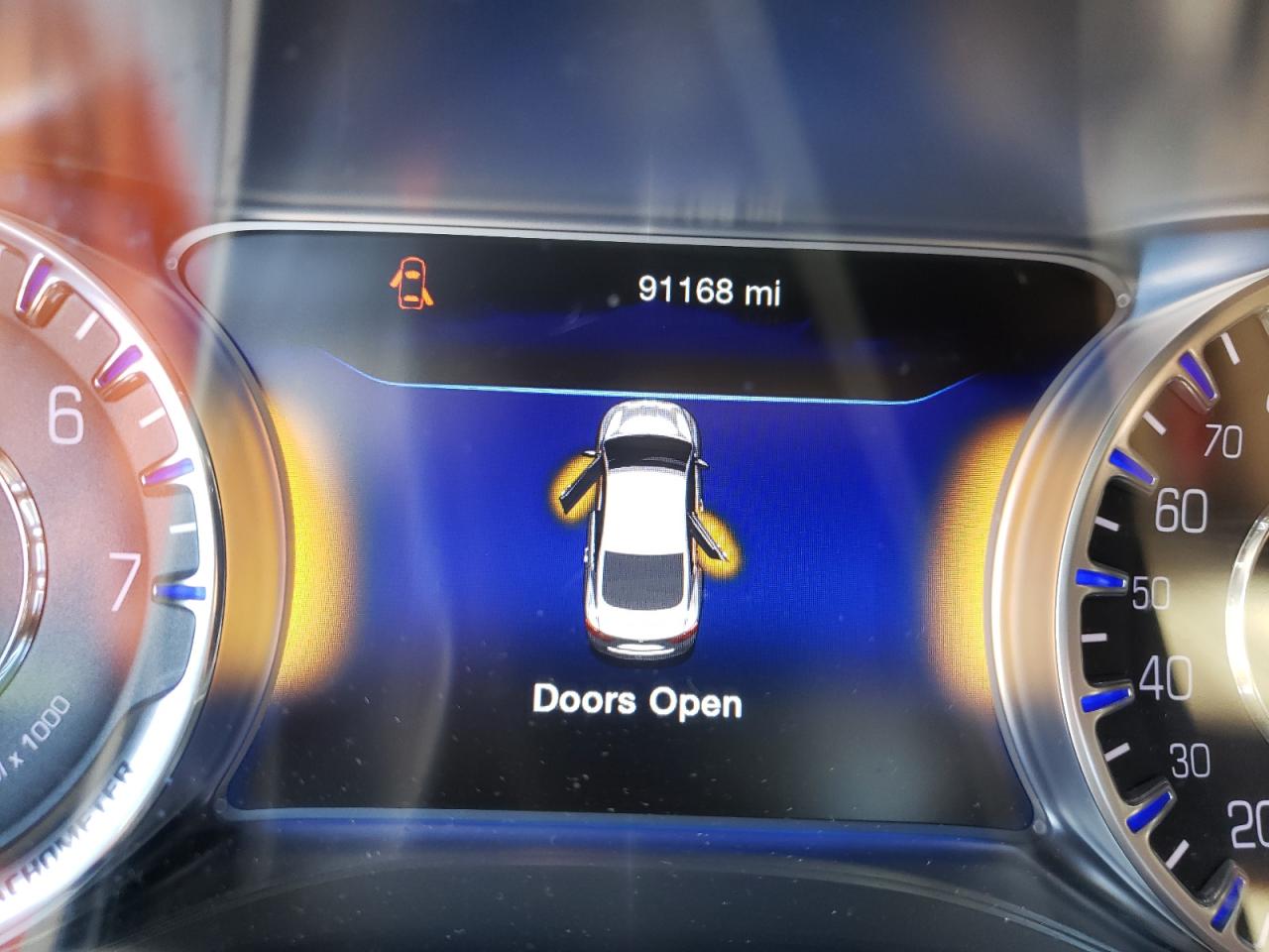 Photo 8 from auction – 2015 CHRYSLER 200 C with VIN 1C3CCCCB0FN619023