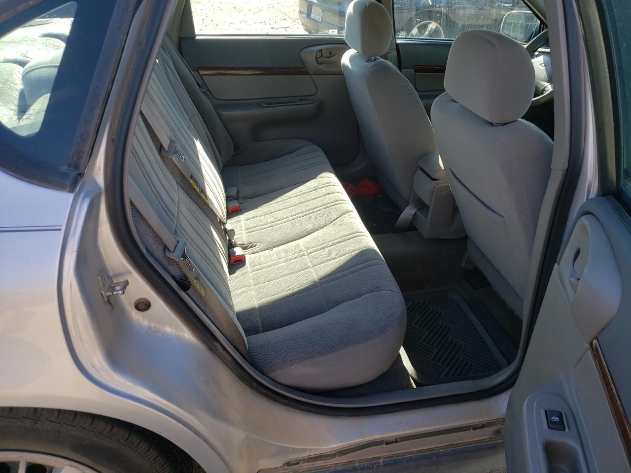 Photo 6 from auction – 2004 CHEVROLET IMPALA with VIN 2G1WF52E049321314