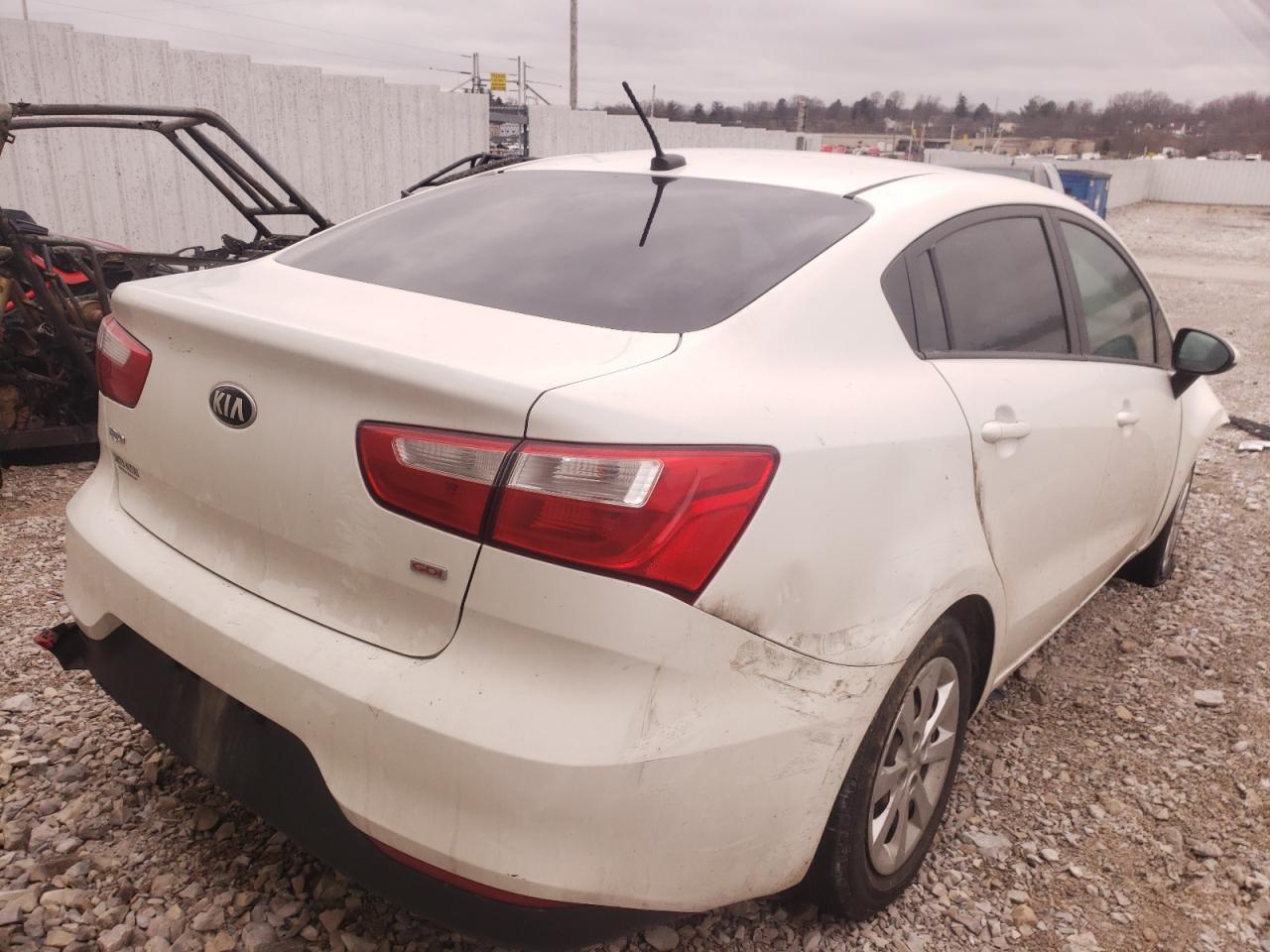 Photo 4 from auction – 2017 KIA RIO LX with VIN KNADM4A38H6016135