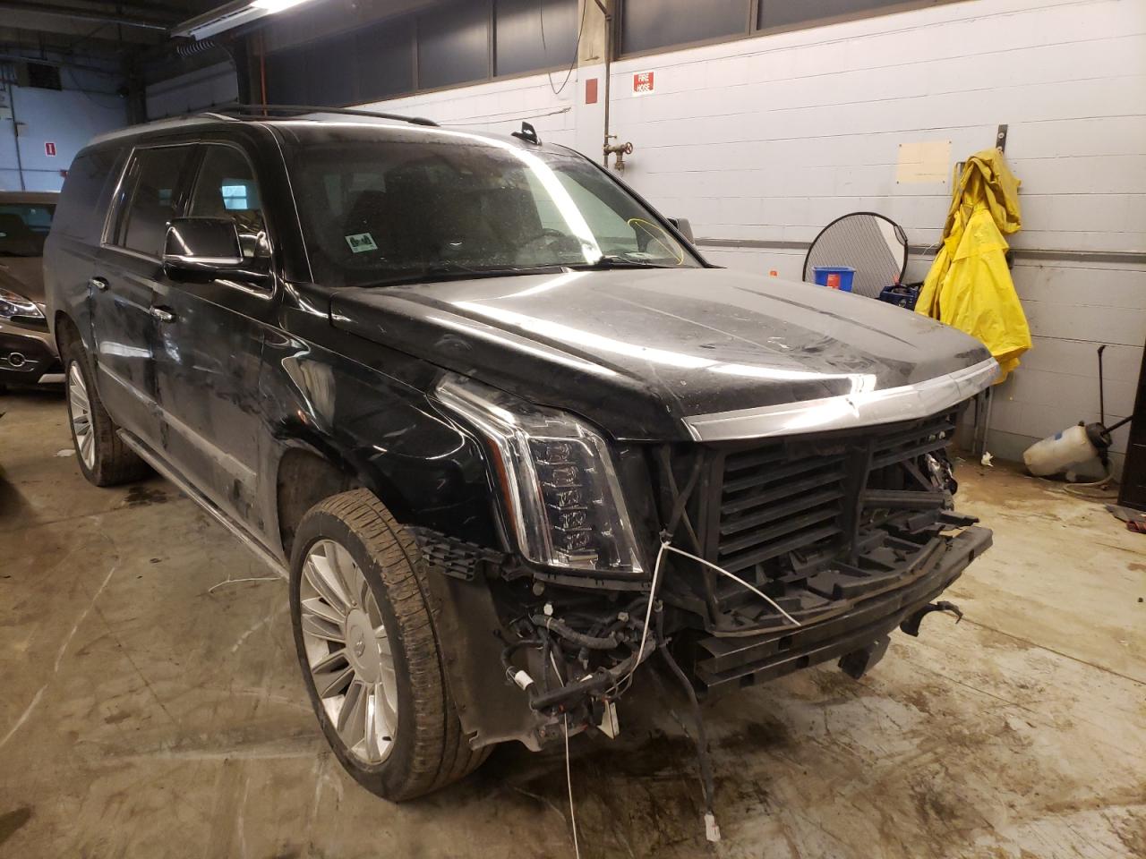 CADILLAC ESCALADE E 2016 with VIN 1GYS4KKJ6GR456485 - Photo from auction