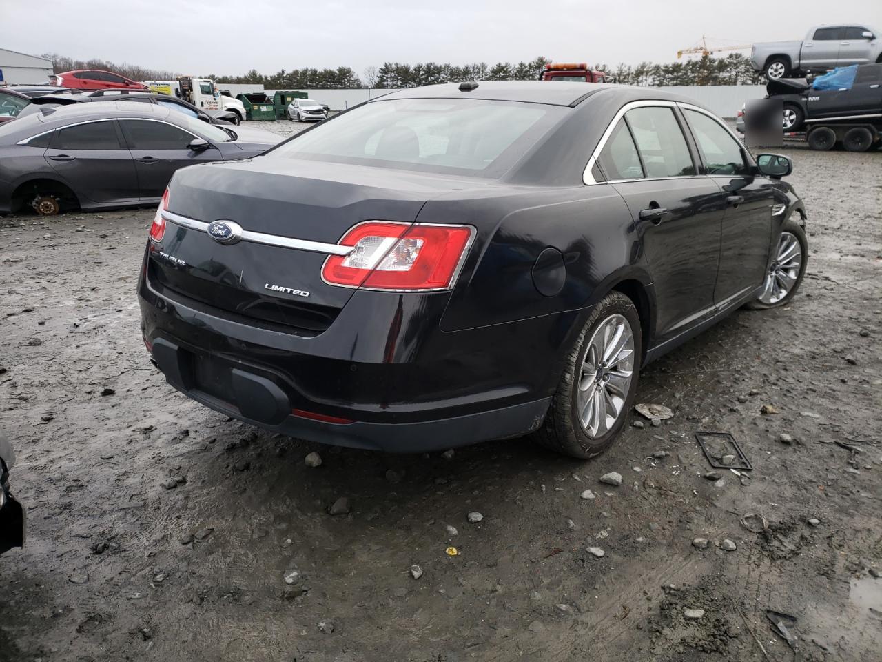Photo 4 from auction – 2010 FORD TAURUS LIM with VIN 1FAHP2FW3AG134263