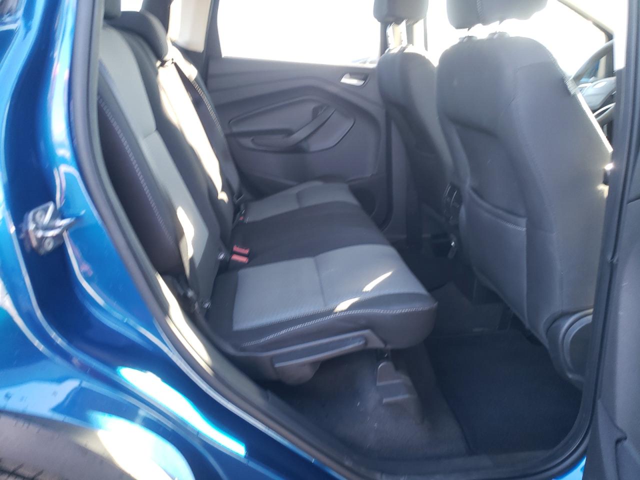 Photo 6 from auction – 2017 FORD ESCAPE SE with VIN 1FMCU0GD5HUC84638