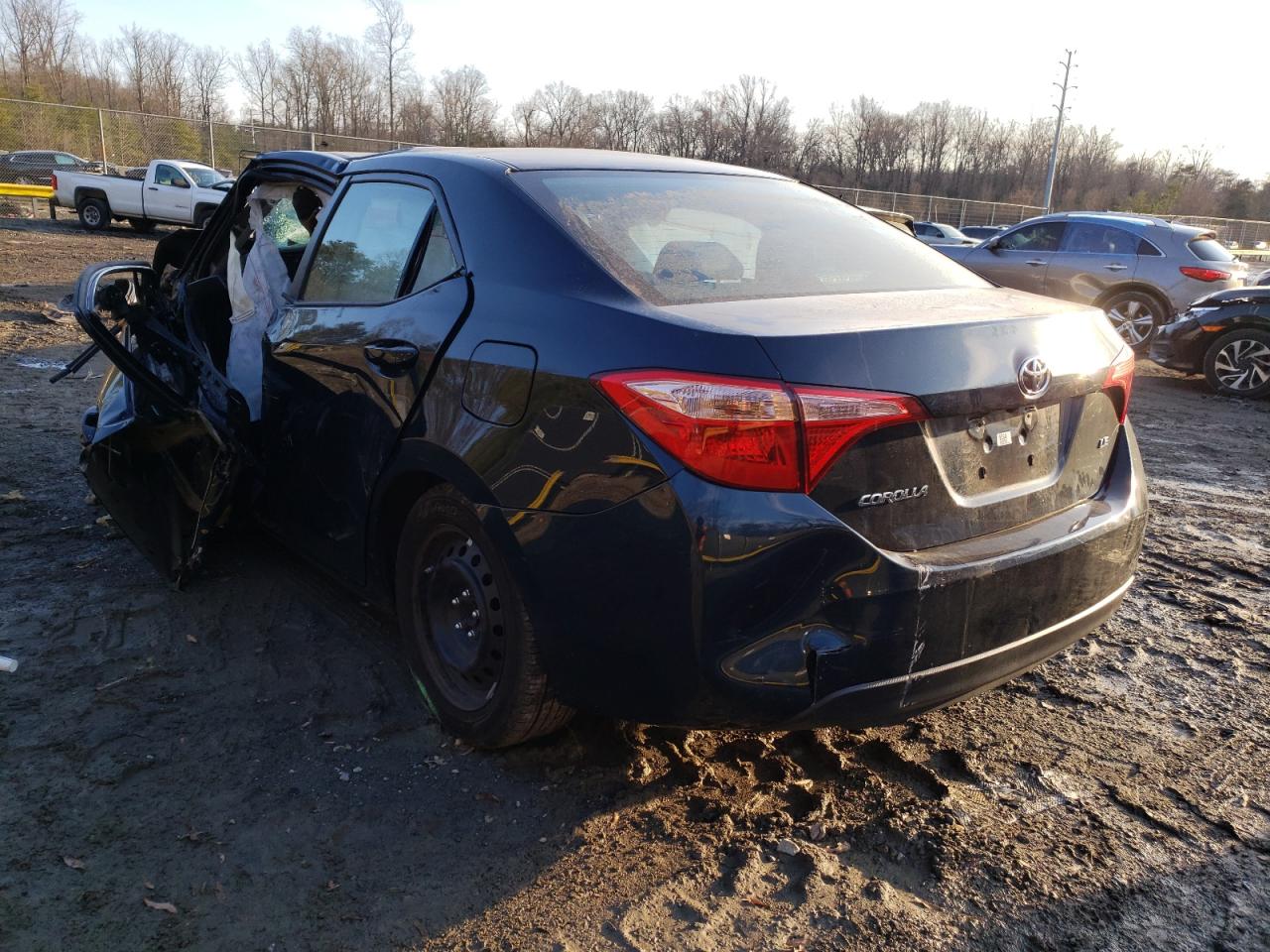 Photo 3 from auction – 2018 TOYOTA COROLLA L with VIN 2T1BURHE4JC981944