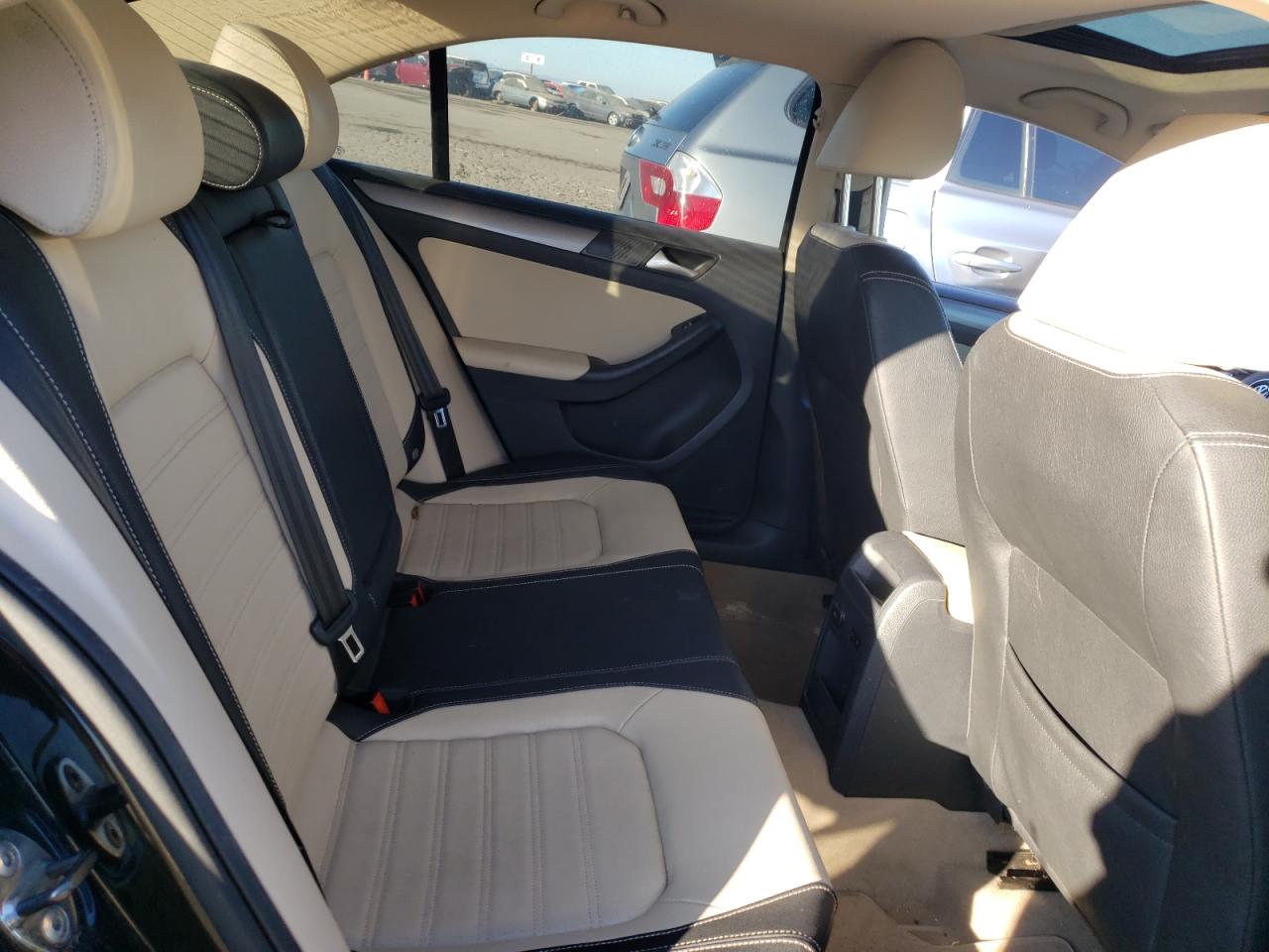 Photo 6 from auction – 2012 VOLKSWAGEN JETTA with VIN 3VWLP7AJ3CM450958