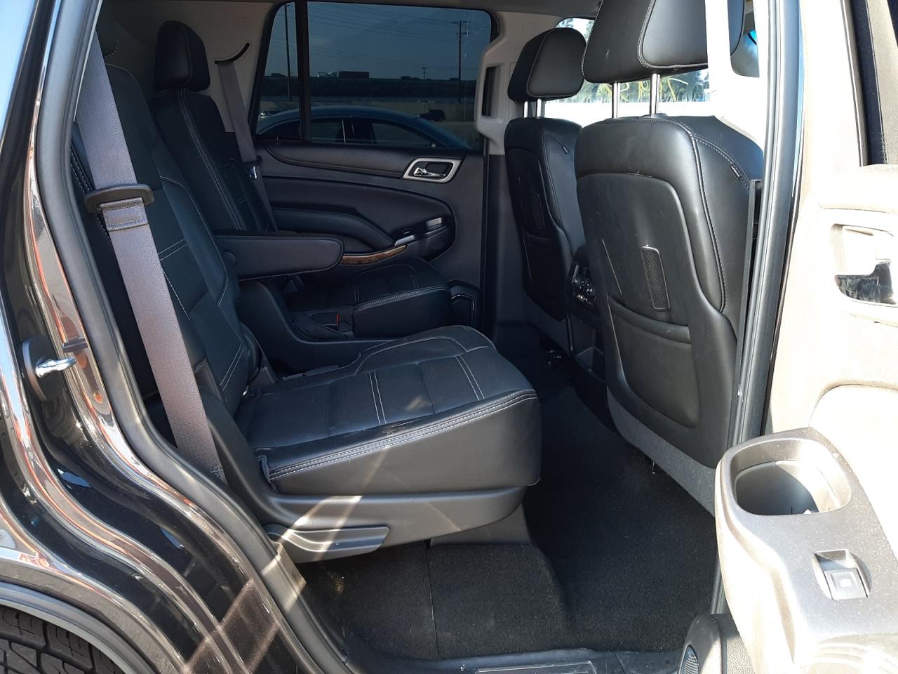 Photo 6 from auction – 2016 GMC YUKON DENA with VIN 1GKS1CKJ4GR313690