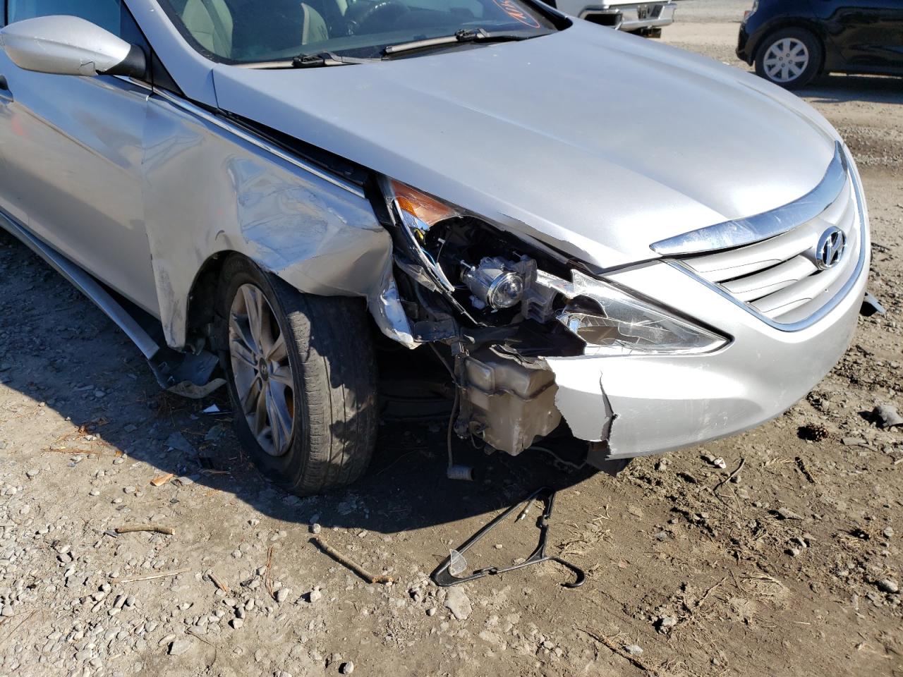 Photo 9 from auction – 2011 HYUNDAI SONATA GLS with VIN 5NPEB4AC4BH039101