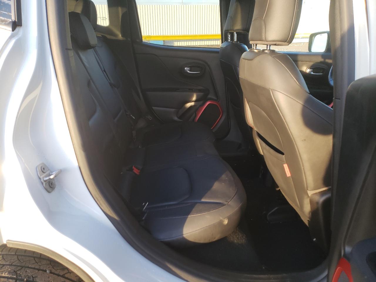 Photo 6 from auction – 2016 JEEP RENEGADE T with VIN ZACCJBCT7GPD80633