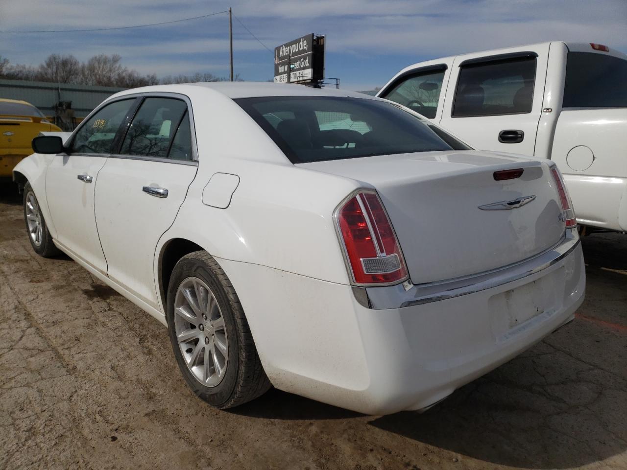 Photo 3 from auction – 2014 CHRYSLER 300C with VIN 2C3CCAEG7EH235437