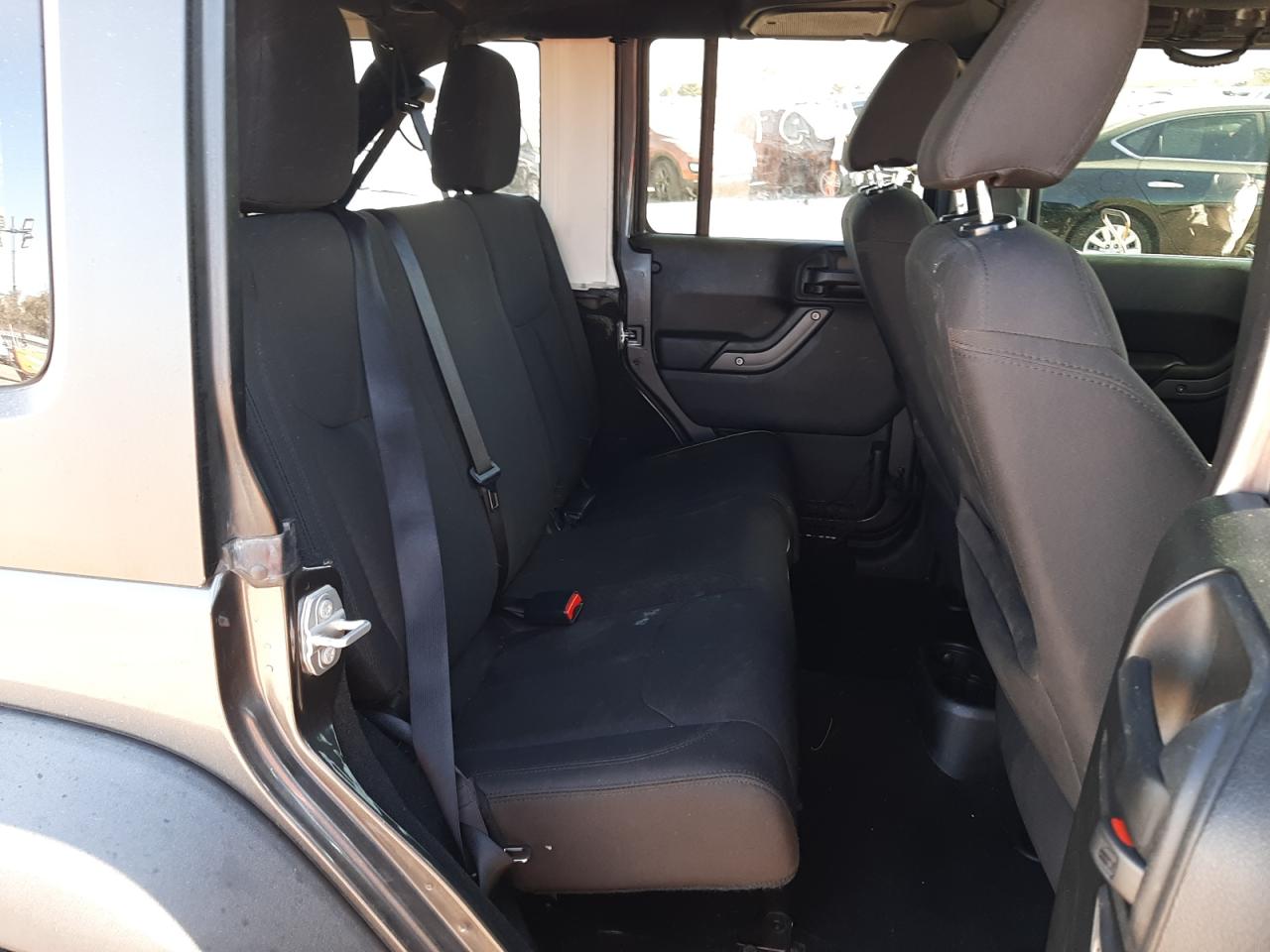 Photo 6 from auction – 2017 JEEP WRANGLER U with VIN 1C4BJWDG2HL536281