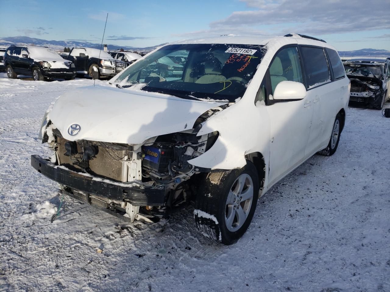 Photo 2 from auction – 2011 TOYOTA SIENNA with VIN 5TDKK3DC6BS149960