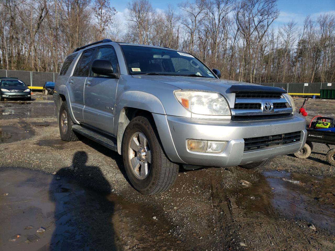 TOYOTA 4RUNNER SR 2005 with VIN JTEBU14RX58043115 - Photo from auction