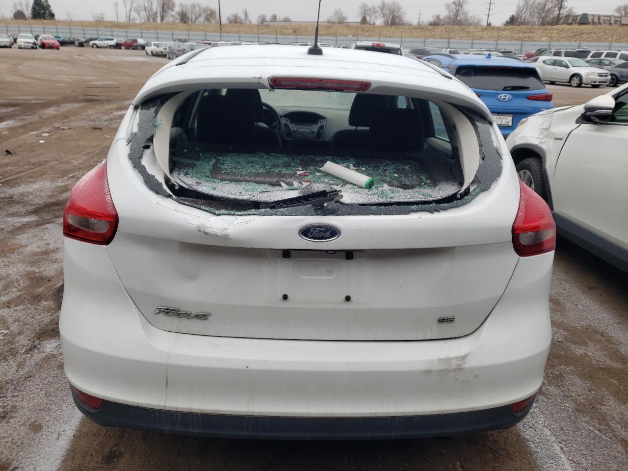 Photo 9 from auction – 2015 FORD FOCUS SE with VIN 1FADP3K25FL202777