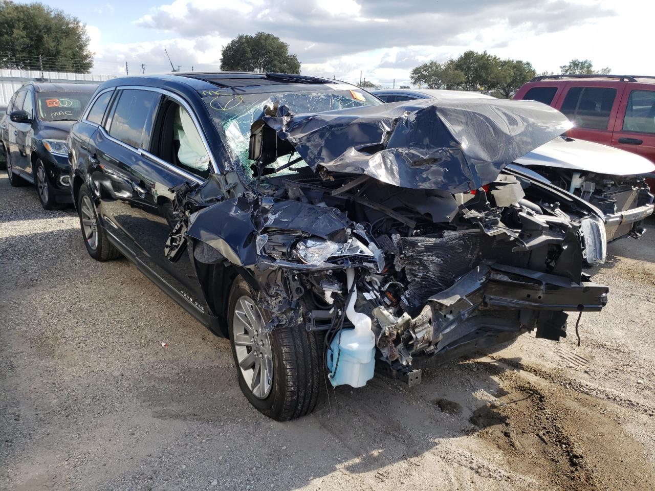 LINCOLN MKT 2019 with VIN 2LMHJ5NK0KBL03479 - Photo from auction
