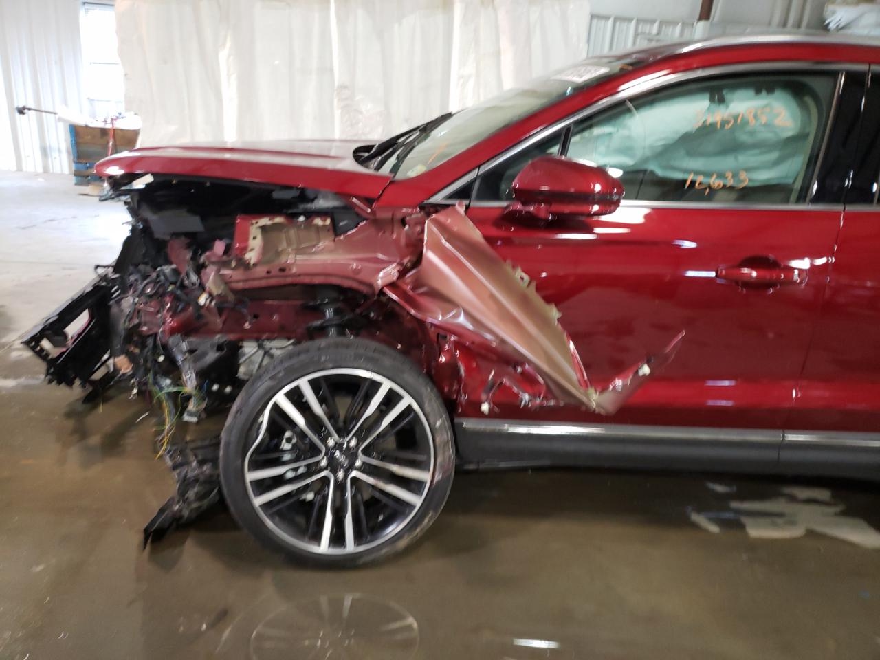Photo 9 from auction – 2018 LINCOLN MKC RESERV with VIN 5LMTJ3DHXJUL12700