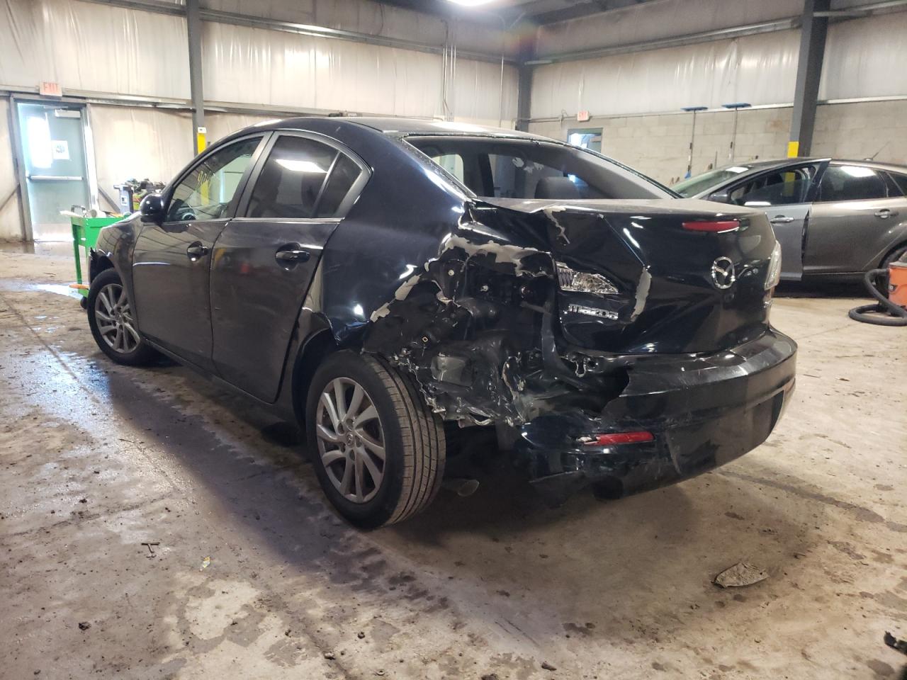 Photo 3 from auction – 2012 MAZDA 3 I with VIN JM1BL1V8XC1647167