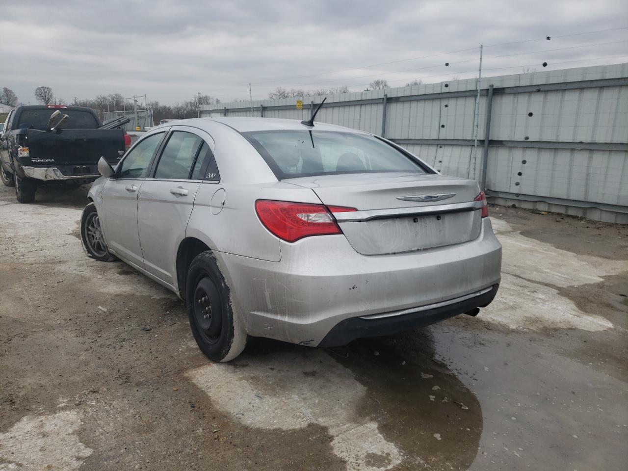 Photo 3 from auction – 2012 CHRYSLER 200 LX with VIN 1C3CCBAB3CN330646