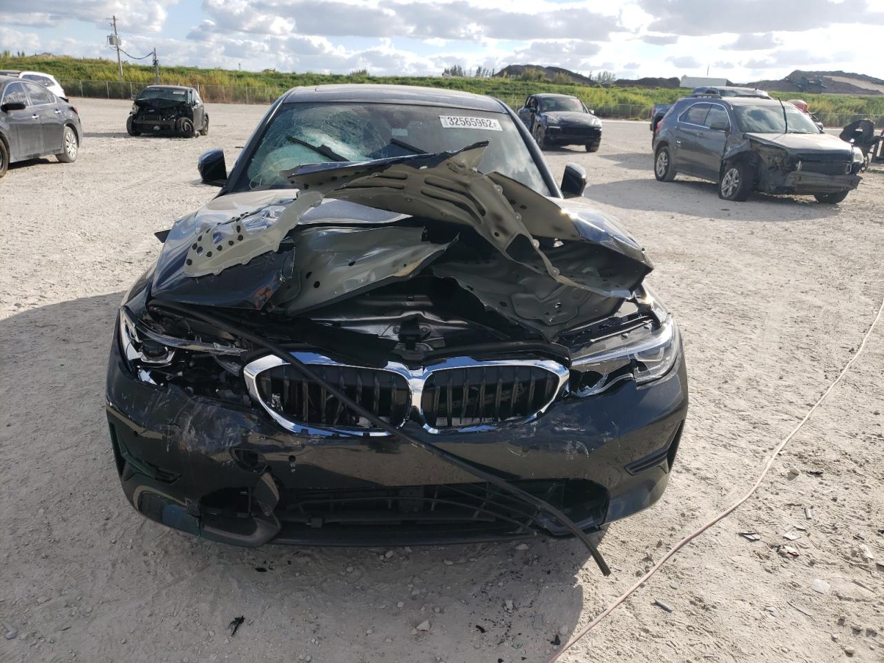 Photo 9 from auction – 2020 BMW 330I with VIN 3MW5R1J06L8B13846