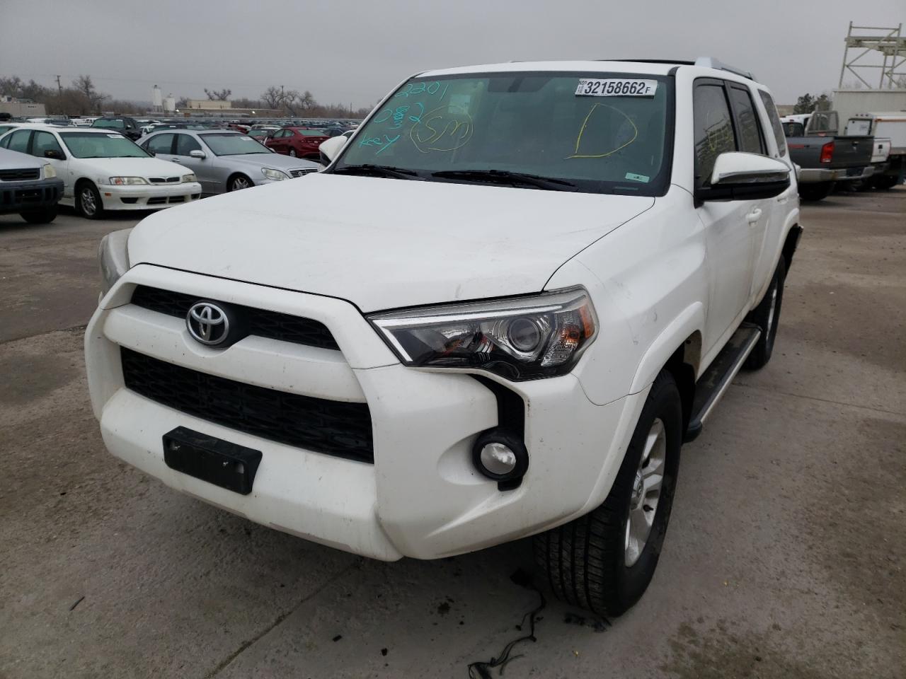 Photo 2 from auction – 2015 TOYOTA 4RUNNER SR with VIN JTEBU5JR5F5210267