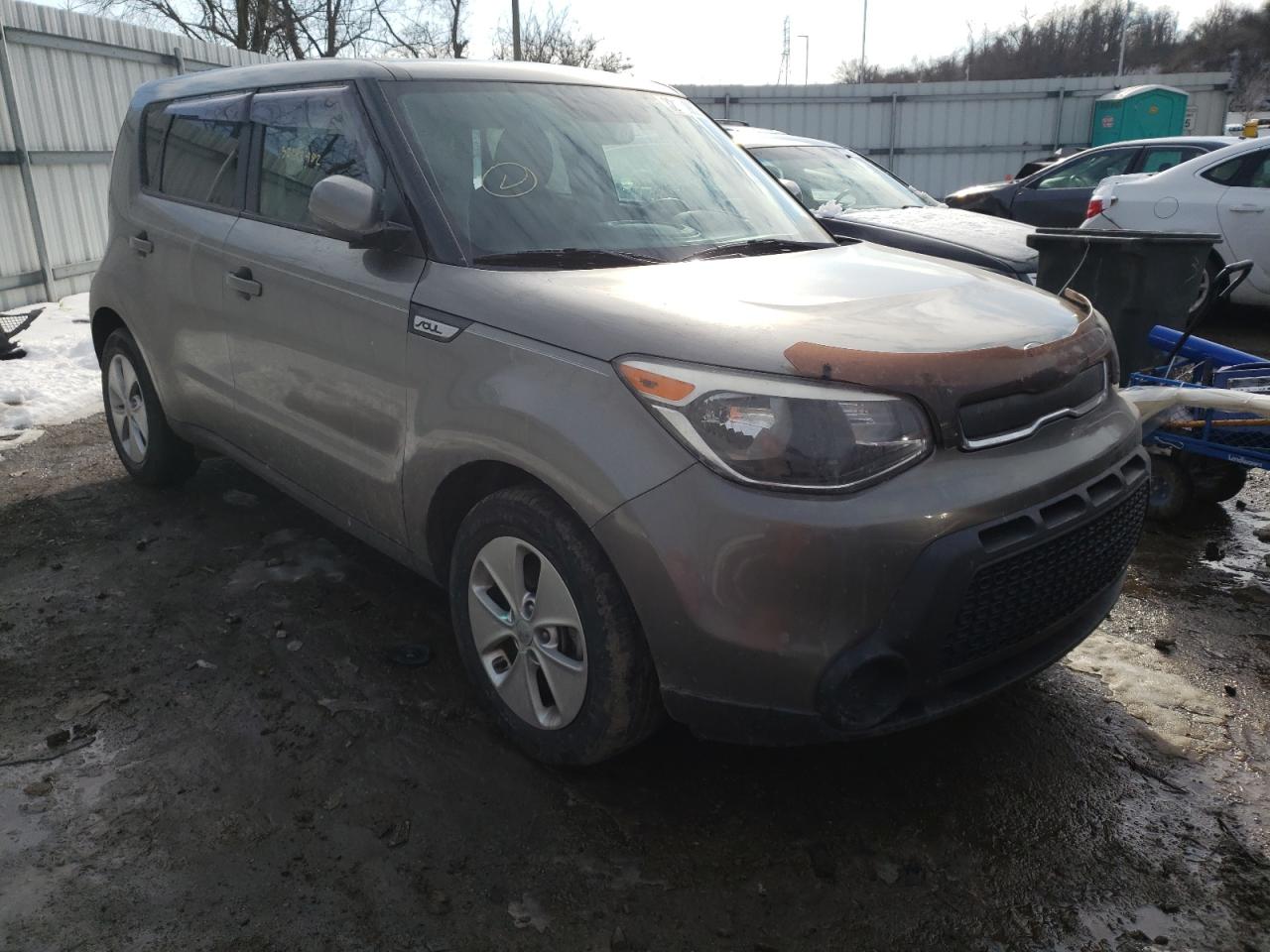KIA SOUL 2015 with VIN KNDJN2A27F7115163 - Photo from auction