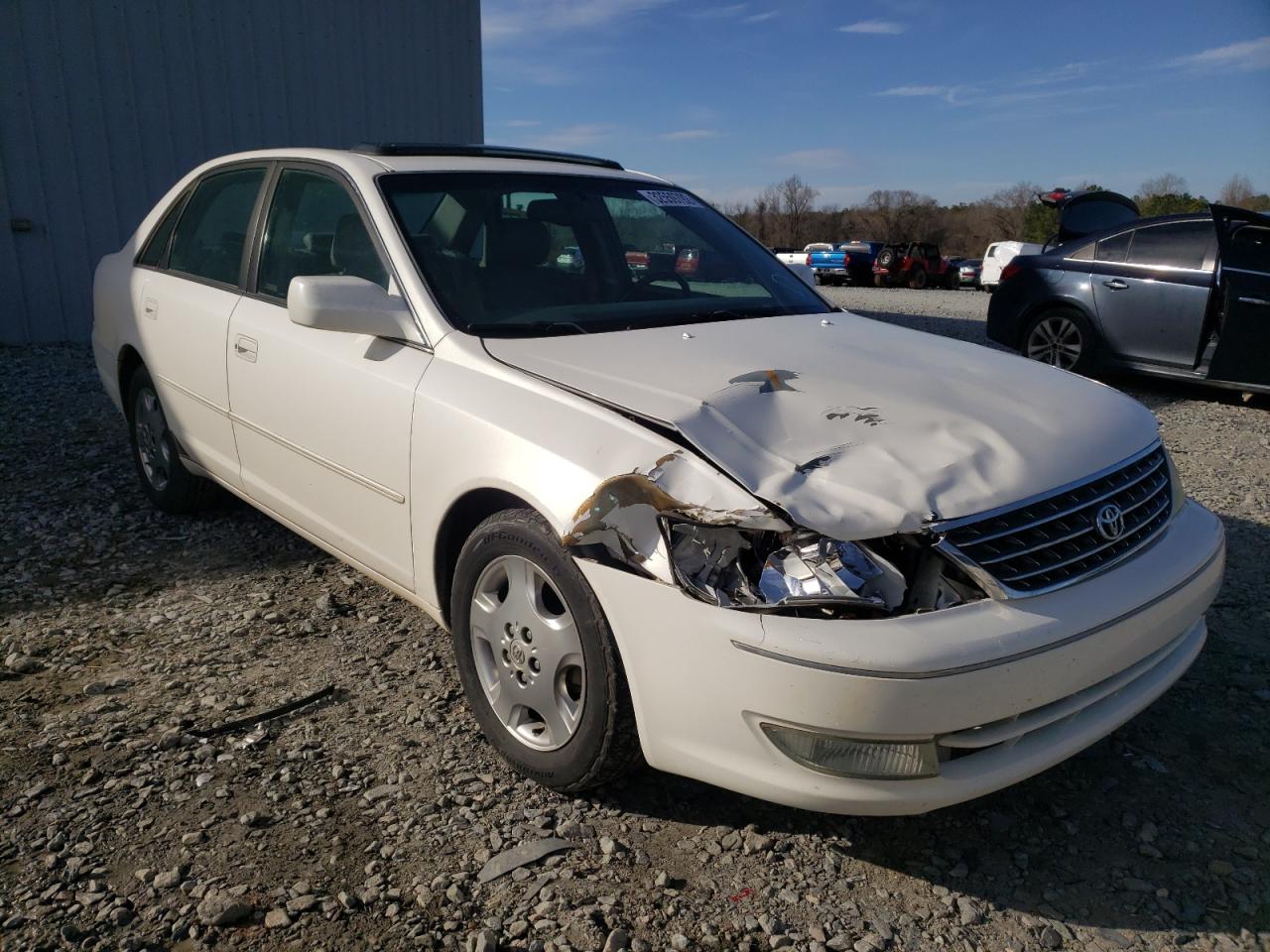 TOYOTA AVALON XL 2004 with VIN 4T1BF28B54U359461 - Photo from auction