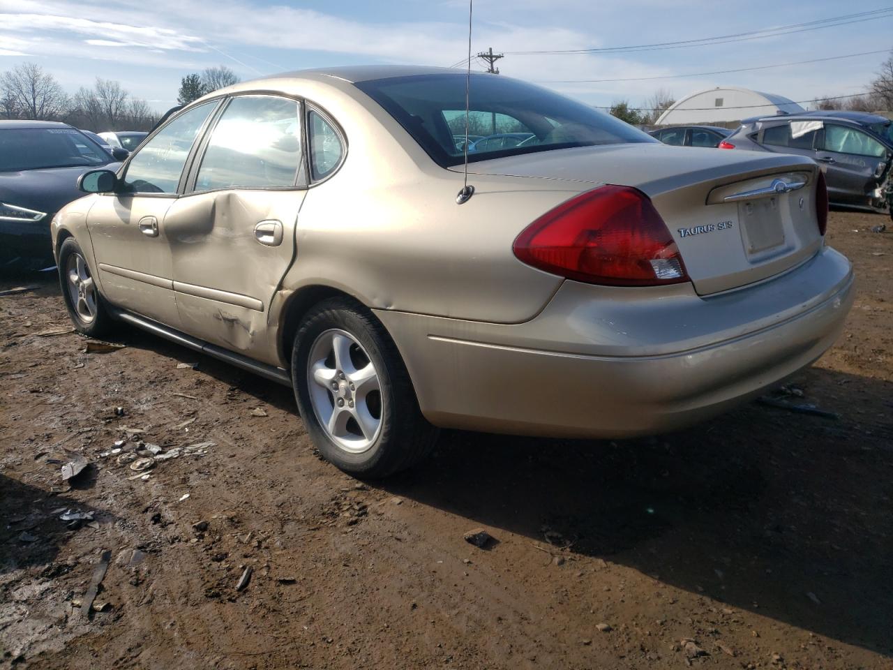 Photo 3 from auction – 2001 FORD TAURUS SES with VIN 1FAFP55U01G189908