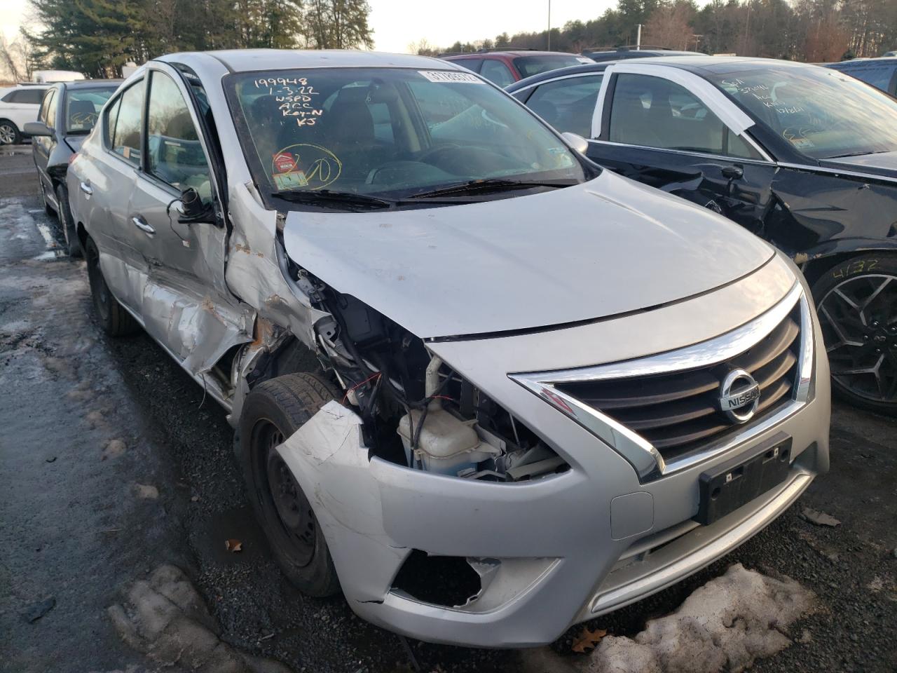 NISSAN VERSA S 2015 with VIN 3N1CN7AP3FL834670 - Photo from auction