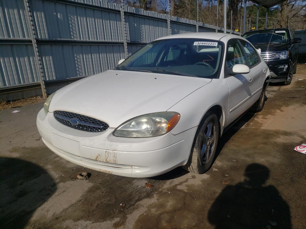 Photo 2 from auction – 2003 FORD TAURUS SE with VIN 1FAFP53263A248774