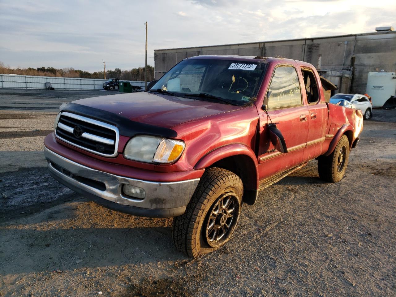 Photo 2 from auction – 2000 TOYOTA TUNDRA ACC with VIN 5TBBT4815YS033114