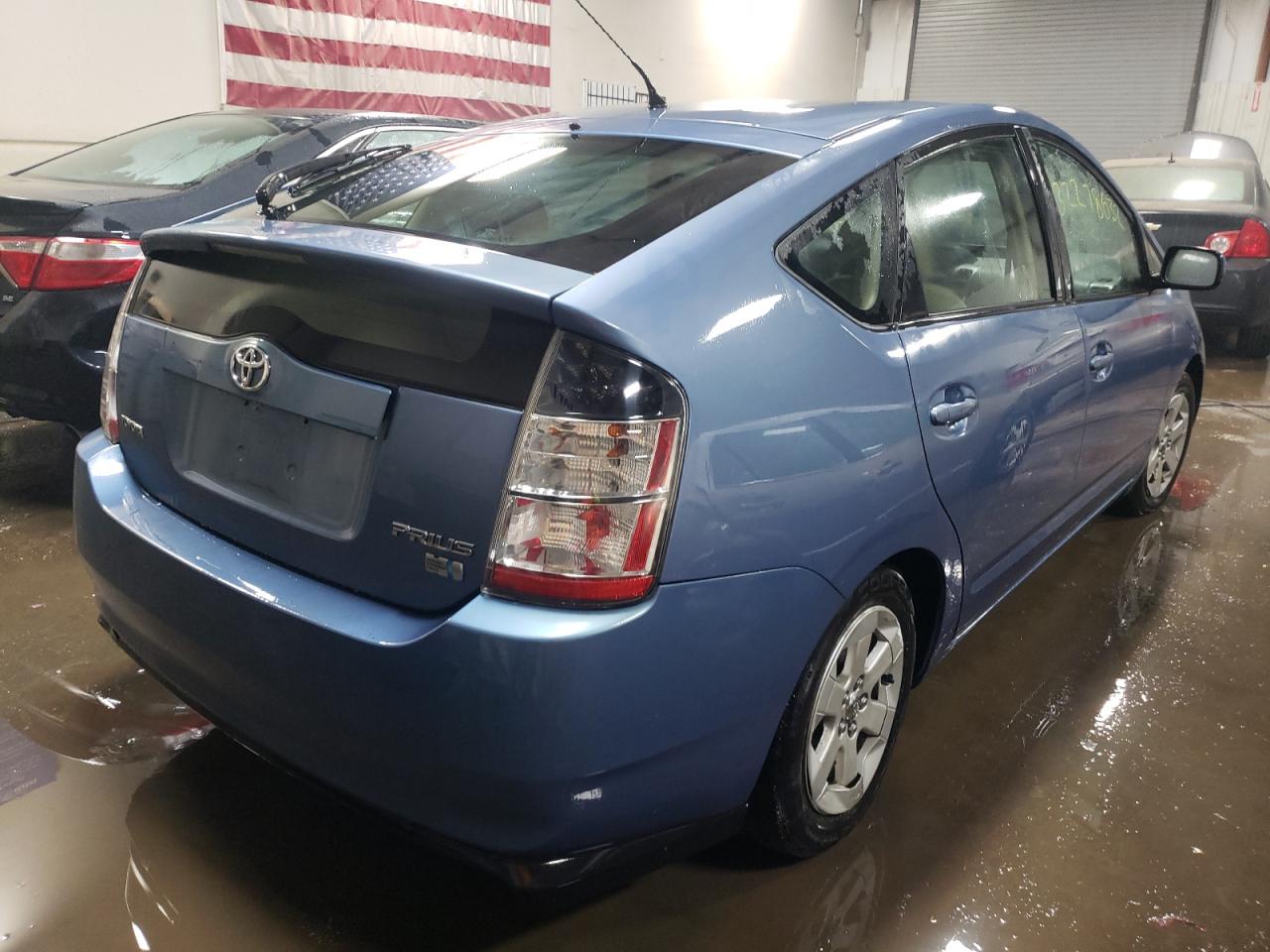 Photo 4 from auction – 2004 TOYOTA PRIUS with VIN JTDKB20U140003450