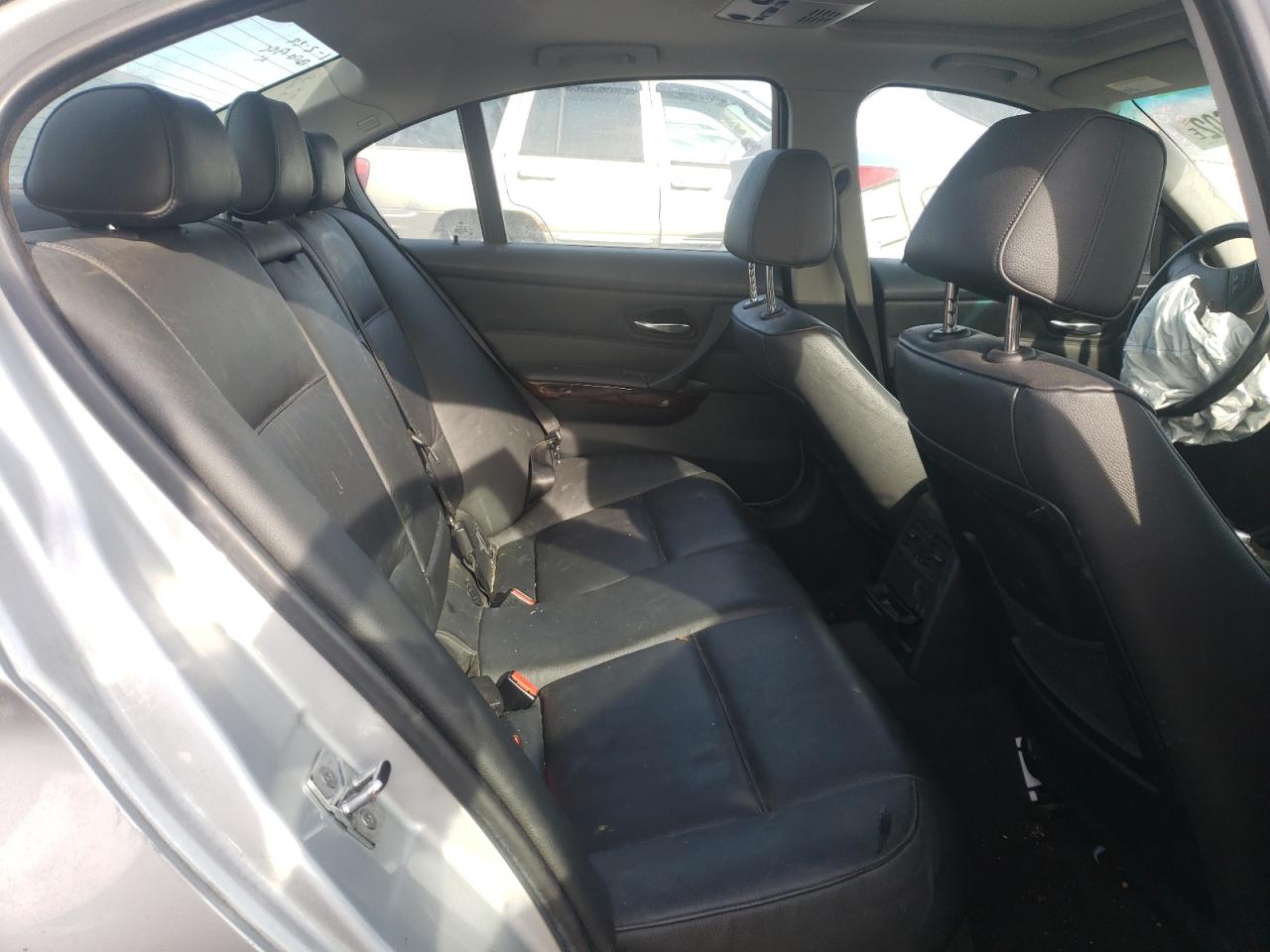 Photo 6 from auction – 2007 BMW 328 XI with VIN WBAVC93527KX53601