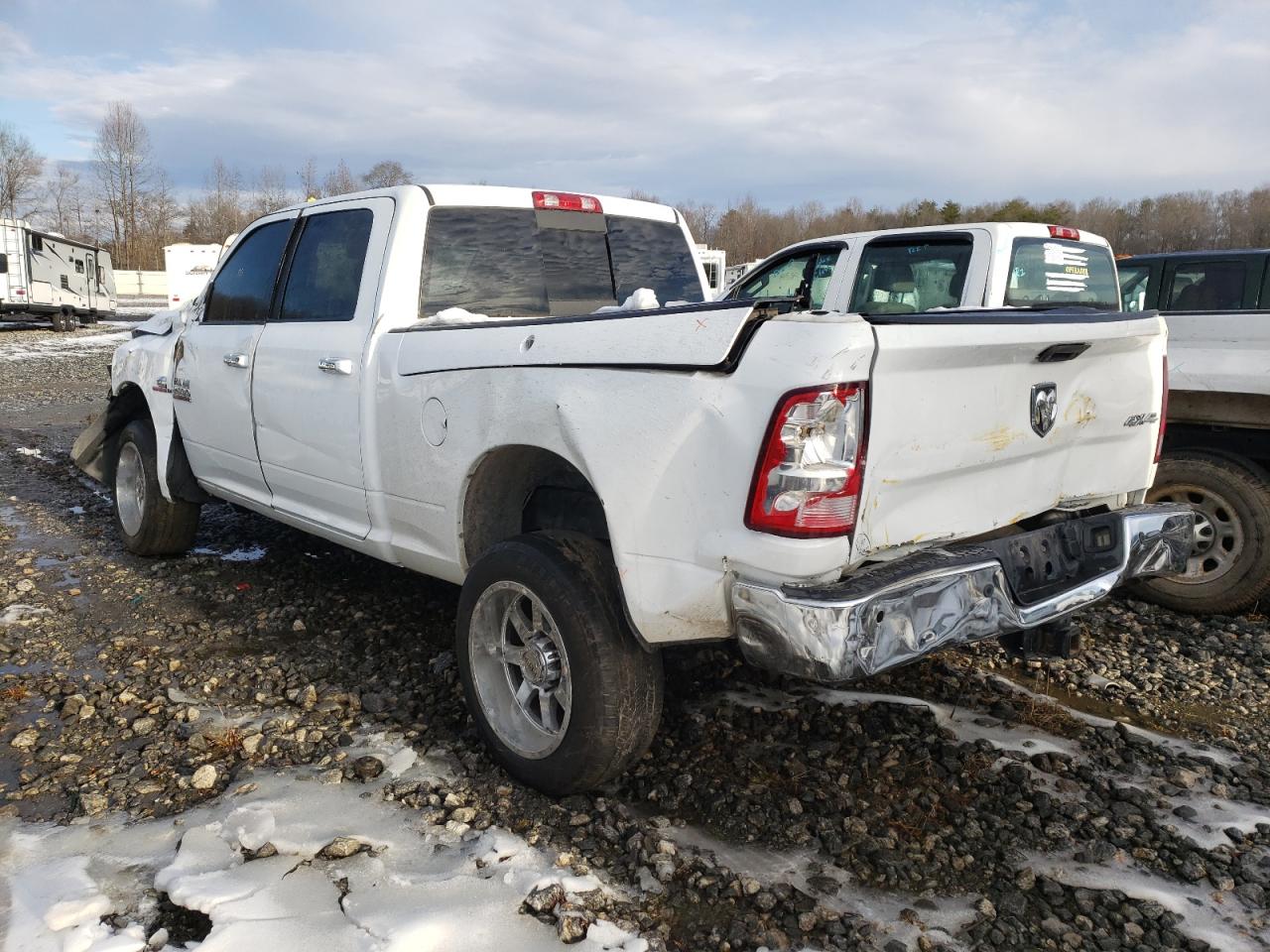 Photo 3 from auction – 2018 RAM 2500 SLT with VIN 3C6UR5DL7JG275586