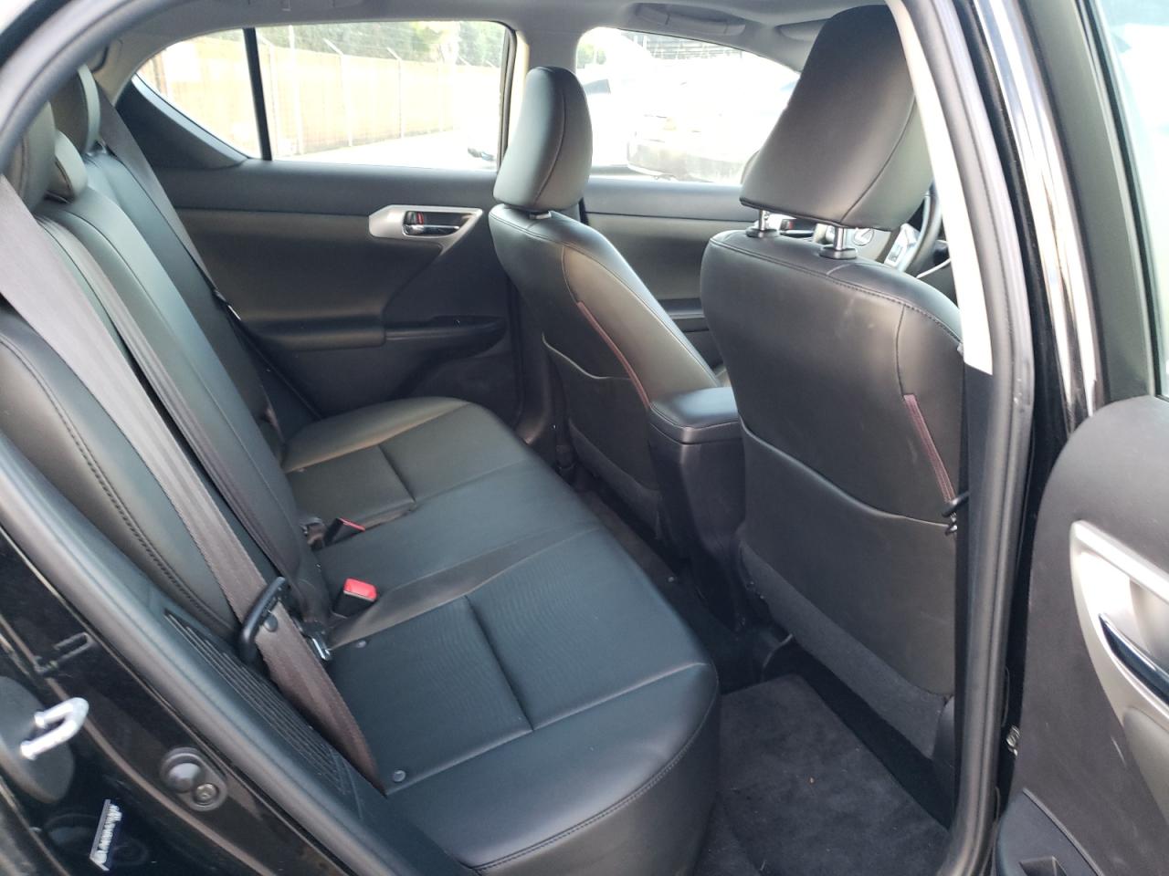 Photo 6 from auction – 2012 LEXUS CT 200 with VIN JTHKD5BH1C2105005