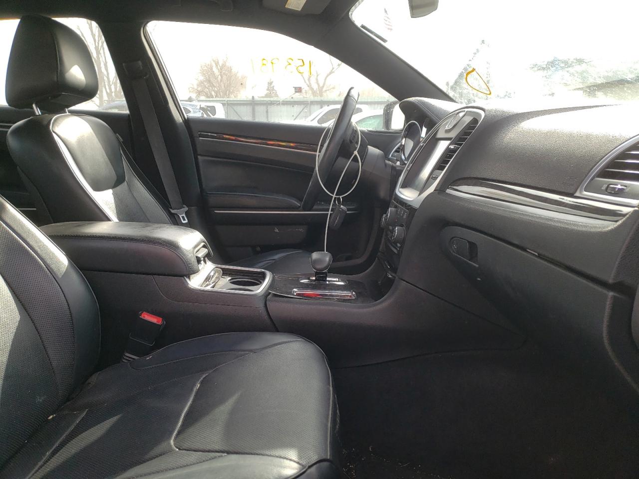 Photo 5 from auction – 2014 CHRYSLER 300C with VIN 2C3CCAEG7EH235437
