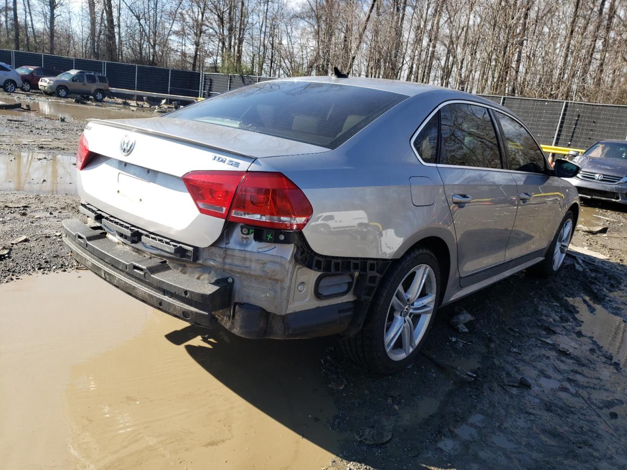 Photo 4 from auction – 2012 VOLKSWAGEN PASSAT SE with VIN 1VWBN7A36CC101118
