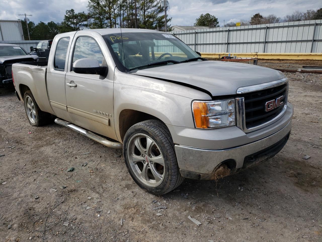 GMC SIERRA C15 2008 with VIN 2GTEC19J681216692 - Photo from auction