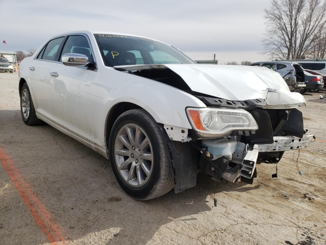CHRYSLER 300C 2014 with VIN 2C3CCAEG7EH235437 - Photo from auction