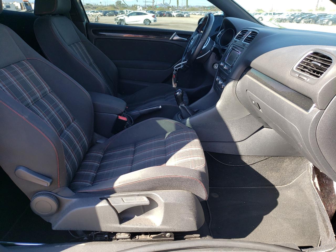 Photo 5 from auction – 2011 VOLKSWAGEN GTI with VIN WVWEV7AJ8BW015644
