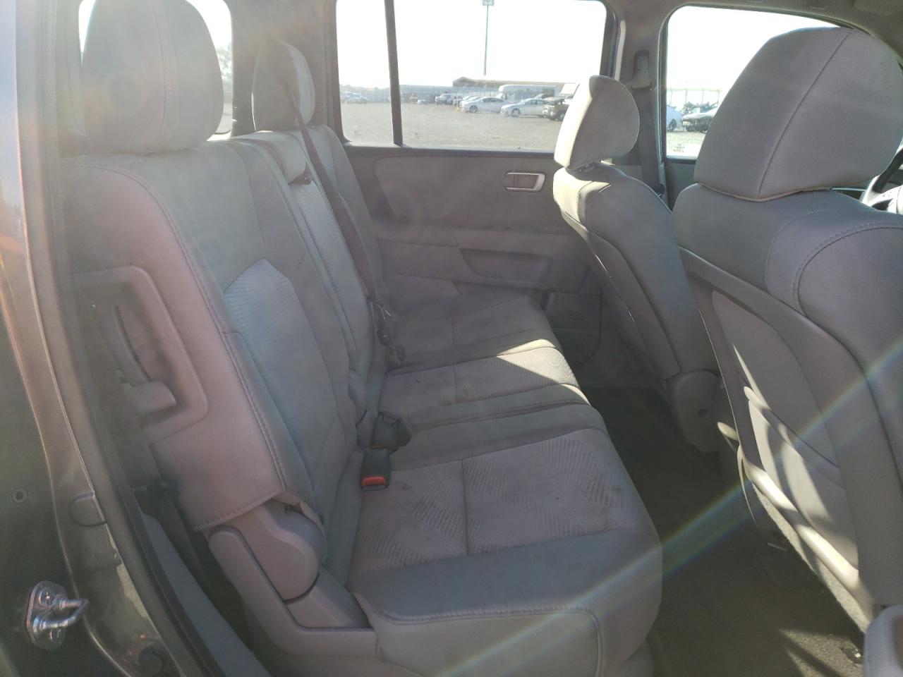 Photo 6 from auction – 2013 HONDA PILOT LX with VIN 5FNYF4H25DB014319
