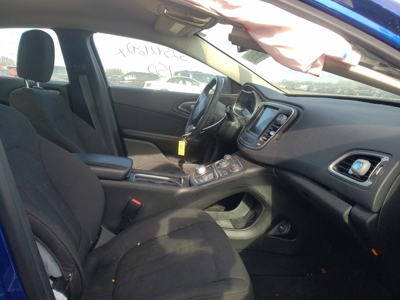 Photo 5 from auction – 2015 CHRYSLER 200 LIMITE with VIN 1C3CCCAB7FN730591