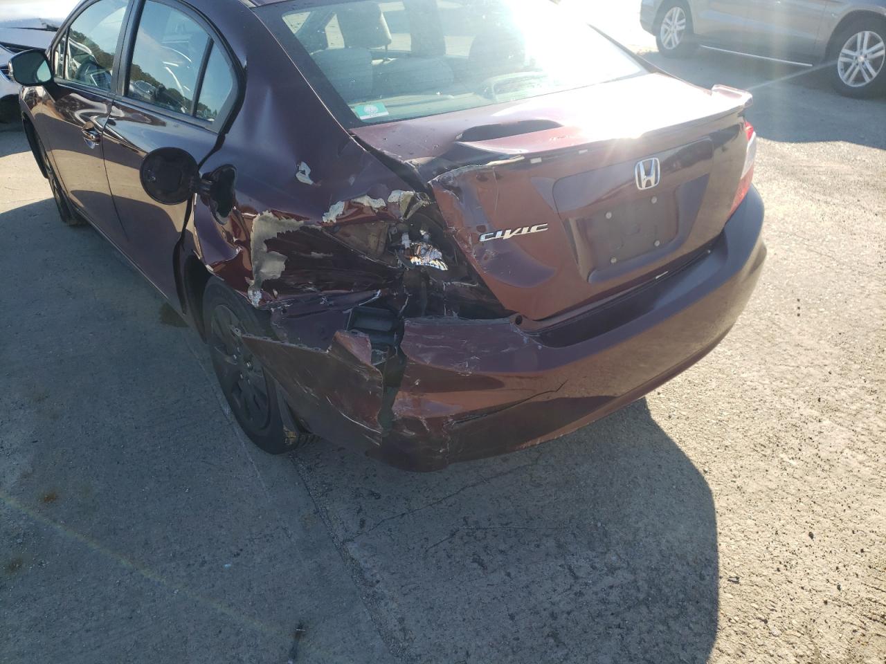 Photo 9 from auction – 2012 HONDA CIVIC LX with VIN 2HGFB2F55CH574937