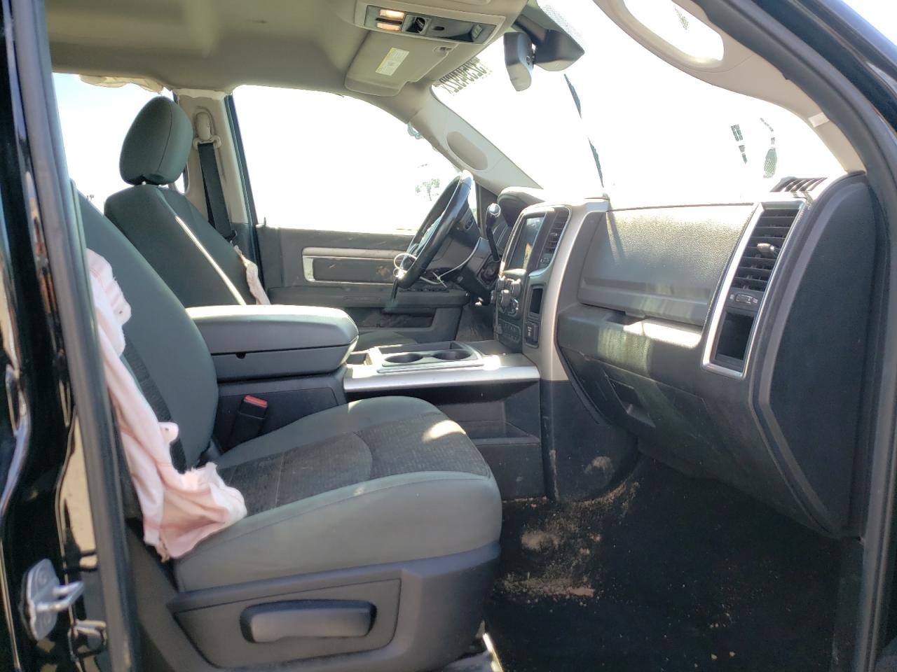 Photo 5 from auction – 2014 RAM 2500 SLT with VIN 3C6UR5DL3EG263604