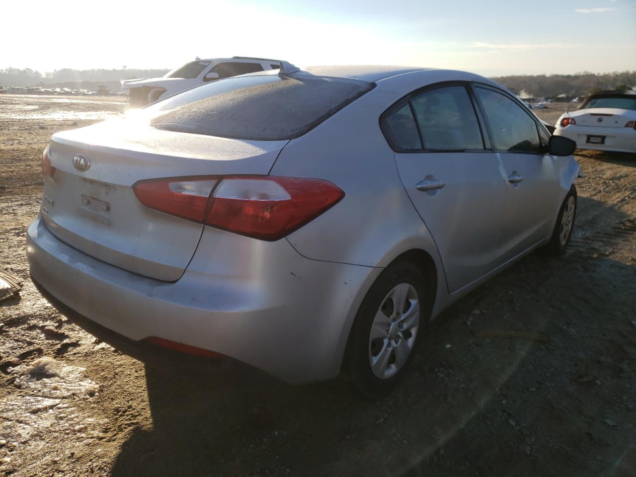 Photo 4 from auction – 2016 KIA FORTE LX with VIN KNAFK4A61G5616136