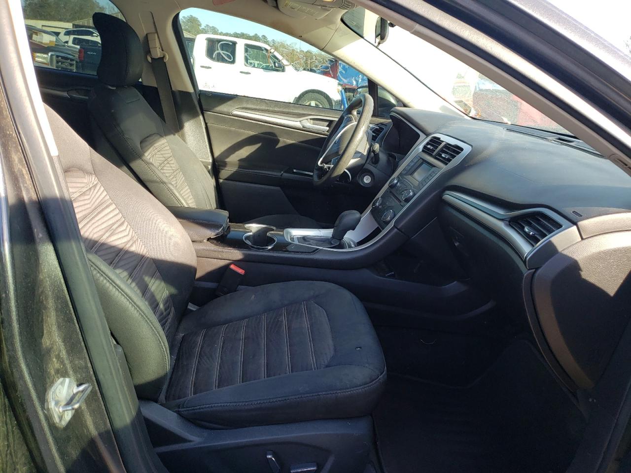 Photo 5 from auction – 2016 FORD FUSION SE with VIN 3FA6P0H76GR102216
