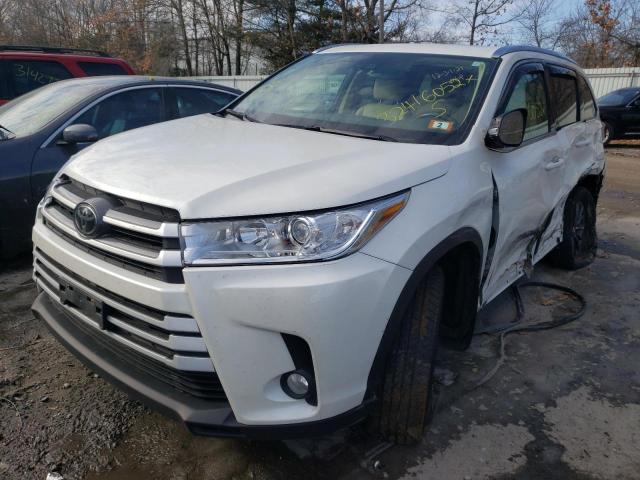 Photo 2 from auction – 2017 TOYOTA HIGHLANDER with VIN 5TDJZRFH9HS514398