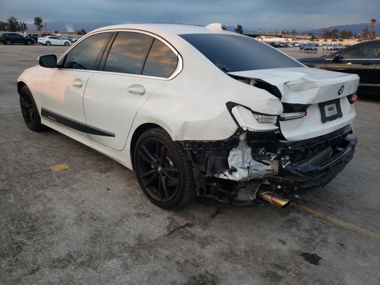 Photo 3 from auction – 2019 BMW 330I with VIN 3MW5R1J57K8A05634