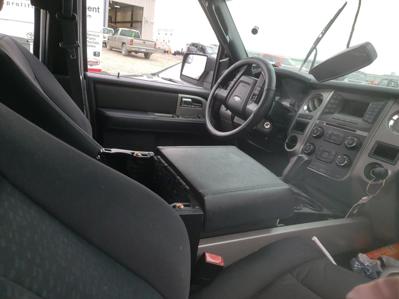 Photo 5 from auction – 2017 FORD EXPEDITION with VIN 1FMJU1HT4HEA48592
