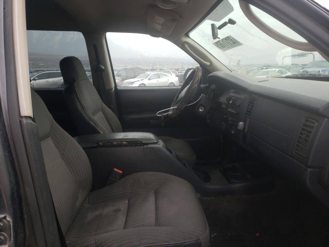 Photo 5 from auction – 2003 DODGE DURANGO SP with VIN 1D4HS38N43F526764