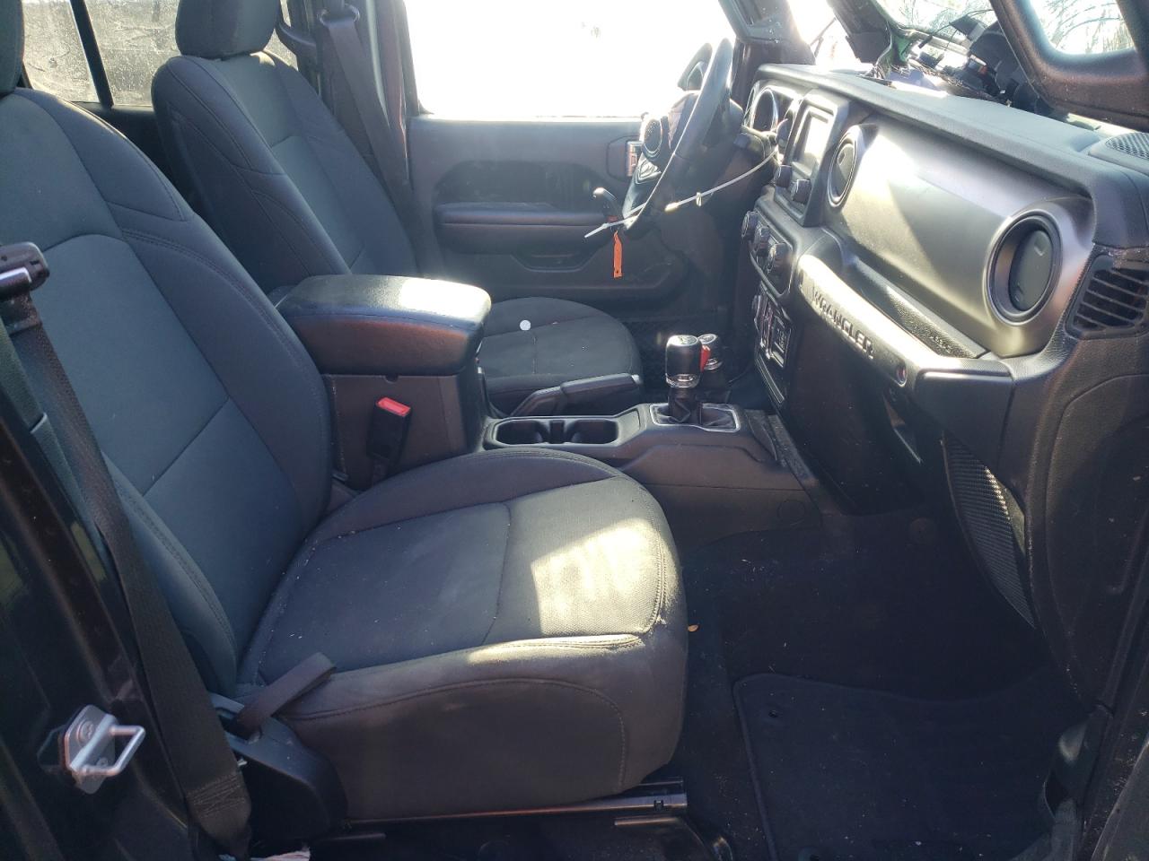 Photo 5 from auction – 2018 JEEP WRANGLER U with VIN 1C4HJXDG8JW196476